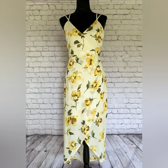 Hommage dress size S floral V cut crisscross straps on back - Picture 5 of 5